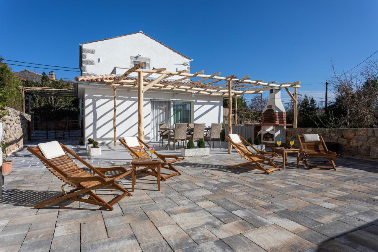 Villa Elm Milohnici Extérieur photo