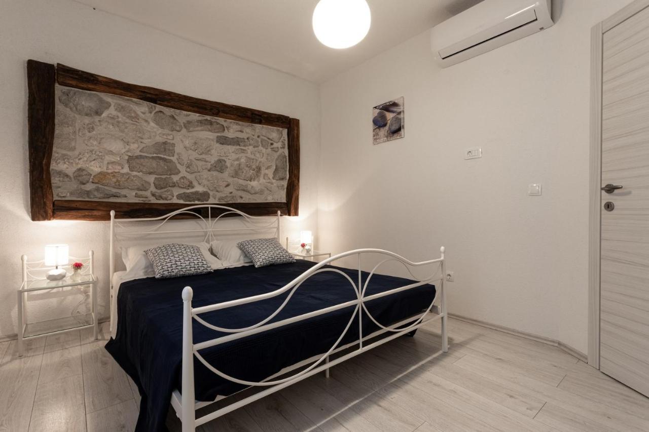 Villa Elm Milohnici Extérieur photo