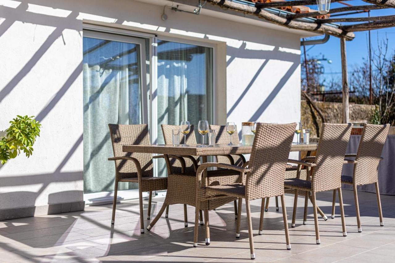 Villa Elm Milohnici Extérieur photo